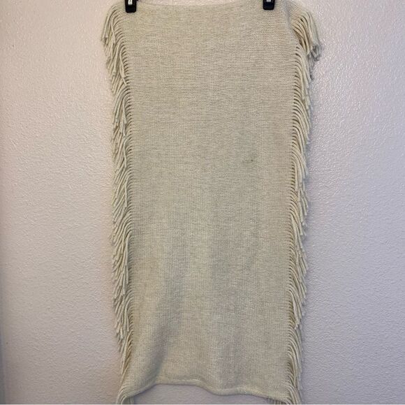 Steve Madden Fringed Infinity Scarf Metallic knit ivory EUC - Picture 2 of 12